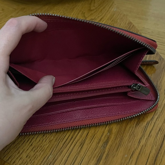 RARE COLOR COACH METALLIC PEBBLE LEATHER ACCORDION ZIP WALLET - Picture 11 of 14